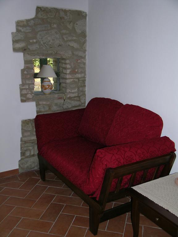 קורטונה Agriturismo Podere Ossaia חדר תמונה