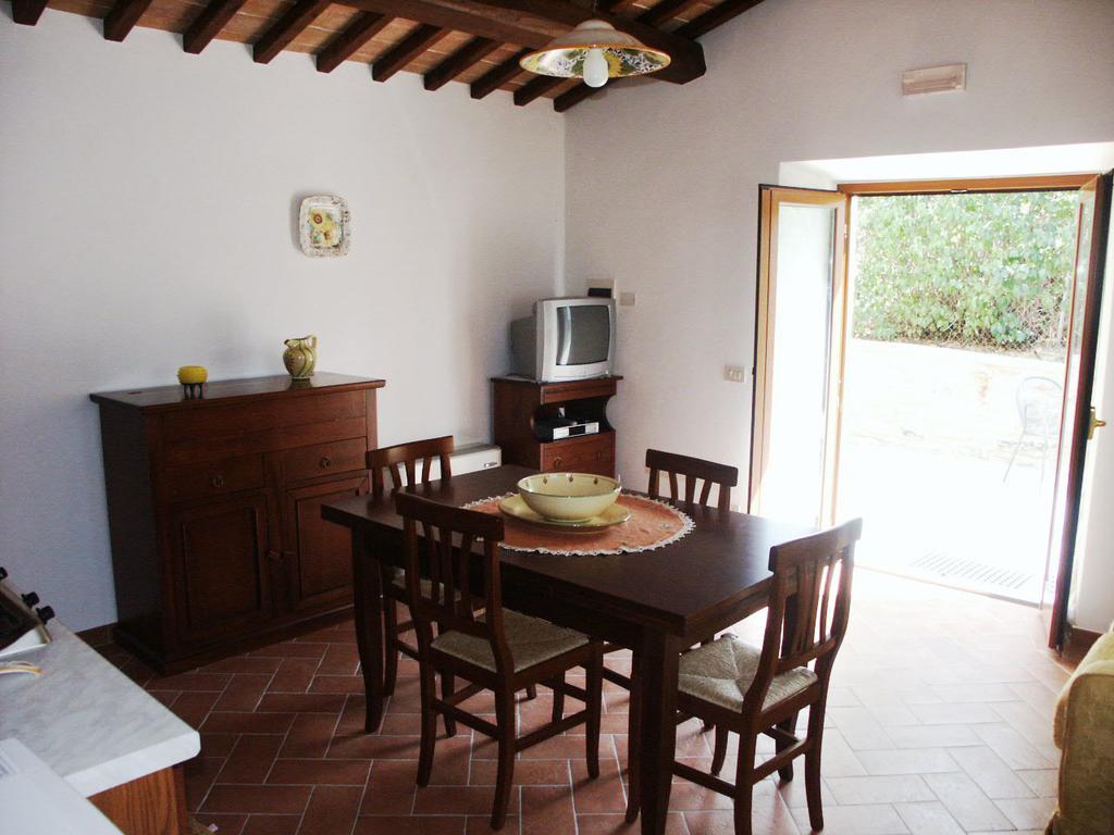 קורטונה Agriturismo Podere Ossaia חדר תמונה